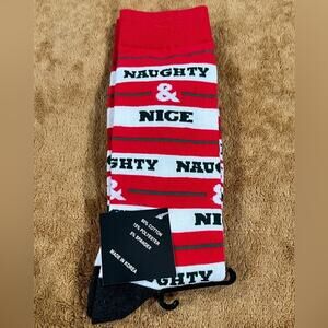 MENS Shoe Size 6.5-12 Naughty & Nice Christmas Crew Socks NWT